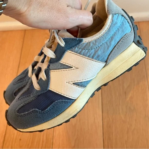 New Balance 327 Kids Sneakers Blue Size 11 - Picture 8 of 8